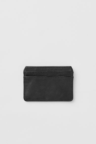 Carsten leather cardholder by Deadwood, practical design, fits 7 cards, made from upcycled leather.
